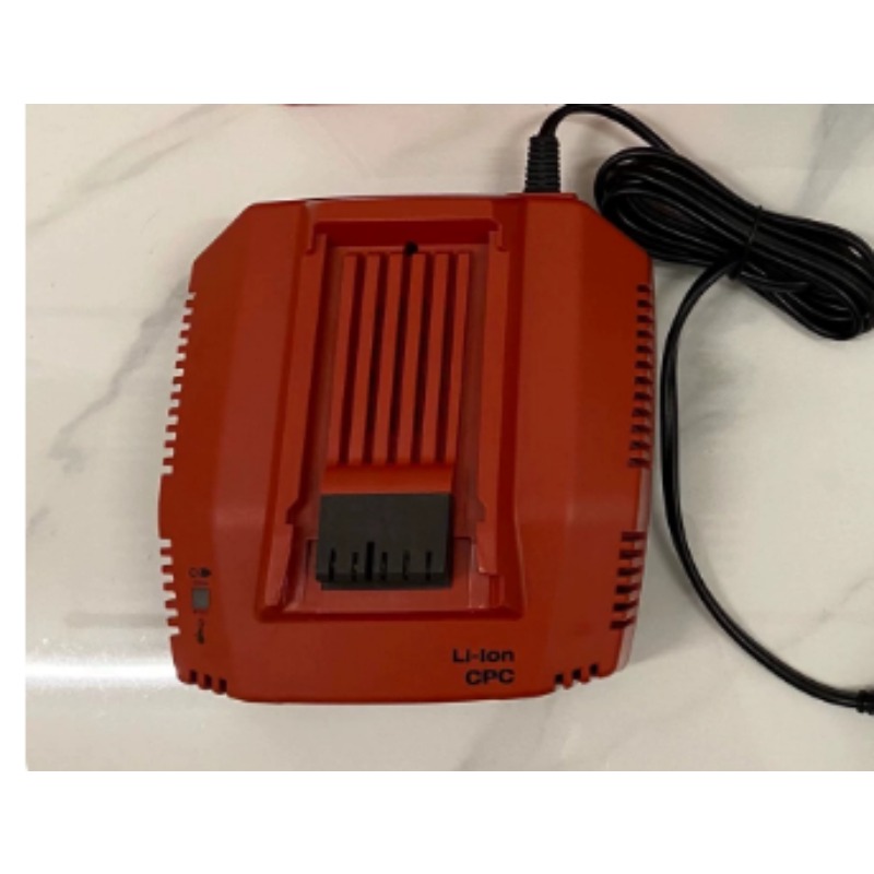 Multi-Voltage Fast Charger C 4 - огляд і ціна Power Tools Toolstation